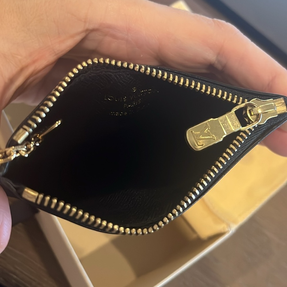 Louis Vuitton Epi Key Pouch - Picture 9 of 10
